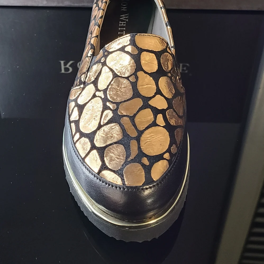 Ron White Nellaya Giraffe Women's Slip-On Shoe - Picture 3 of 16